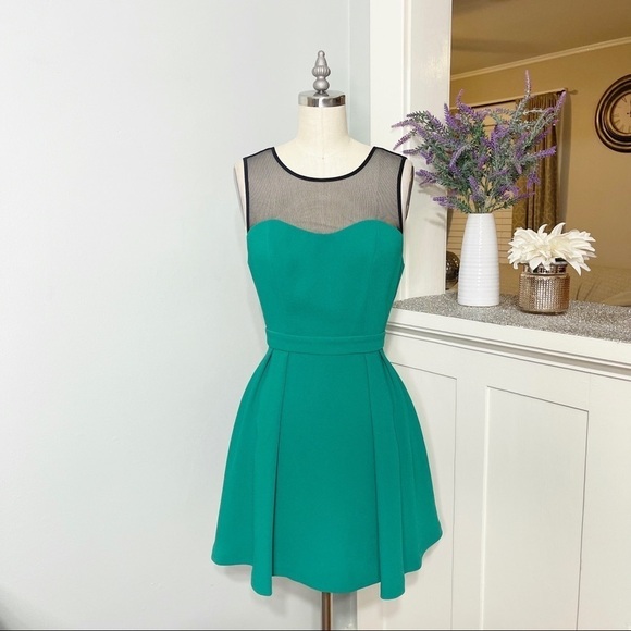 BCBGeneration Mesh Cutout Pleated Mini Party Dress Emerald Green 4 Small - Picture 12 of 12